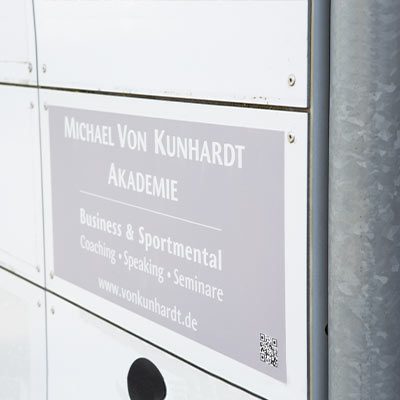 https://www.vonkunhardt.de/wp-content/uploads/2019/12/akademie_04-400x400.jpg